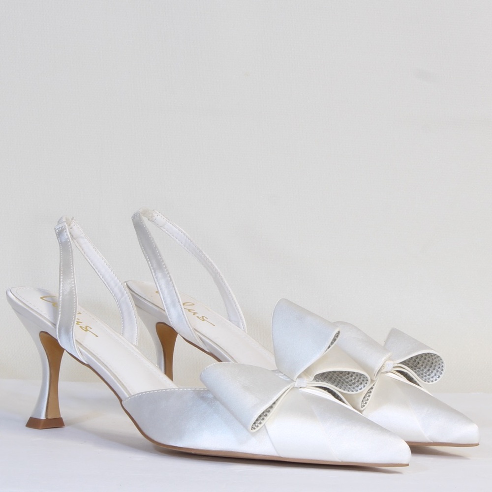 Lulus Hariata Butterfly White Satin Rhinestone Bow Slingback Pumps NIB NWT